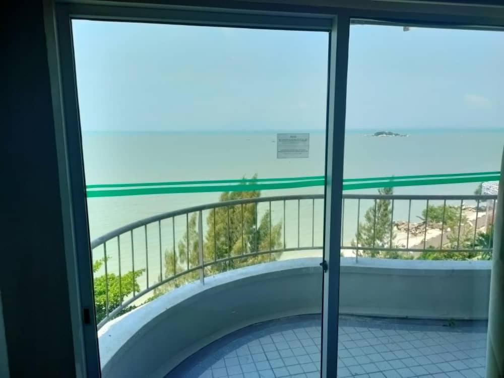 Beachfront Full Sea Penang Tanjung Bungah  Ngoại thất bức ảnh